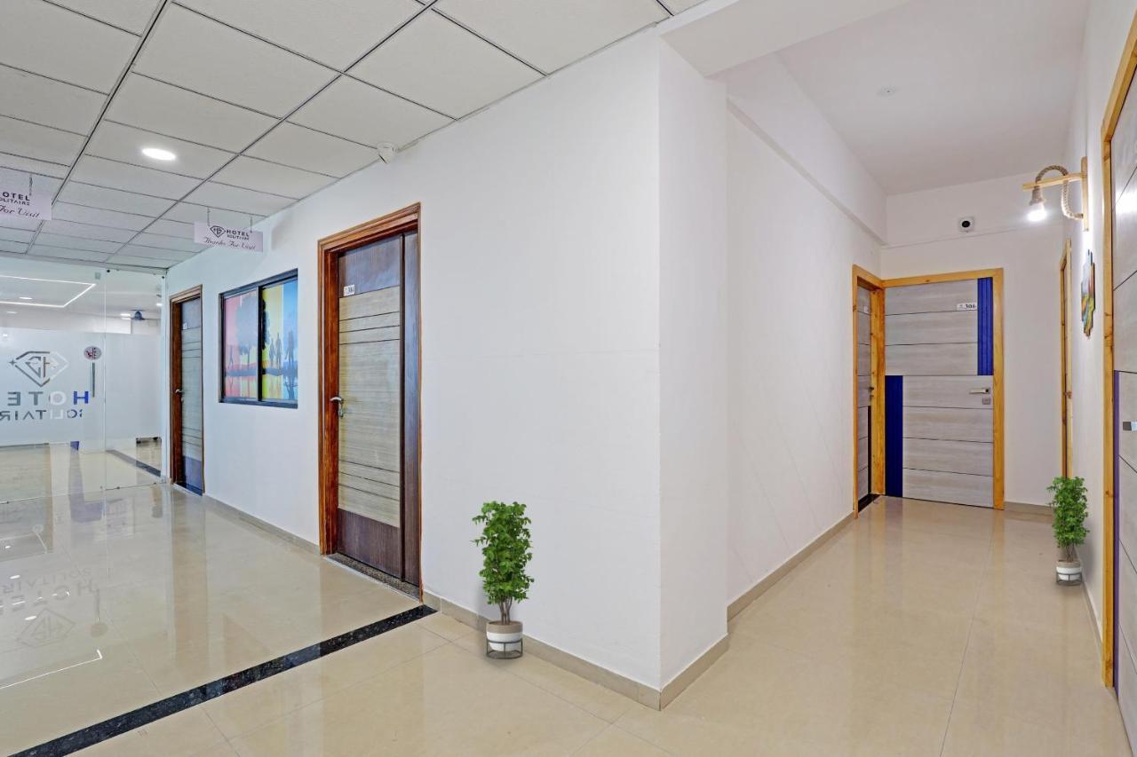 Hotel Solitaire, Best Luxurious Hotel Ac Rooms In สุรัต ภายนอก รูปภาพ
